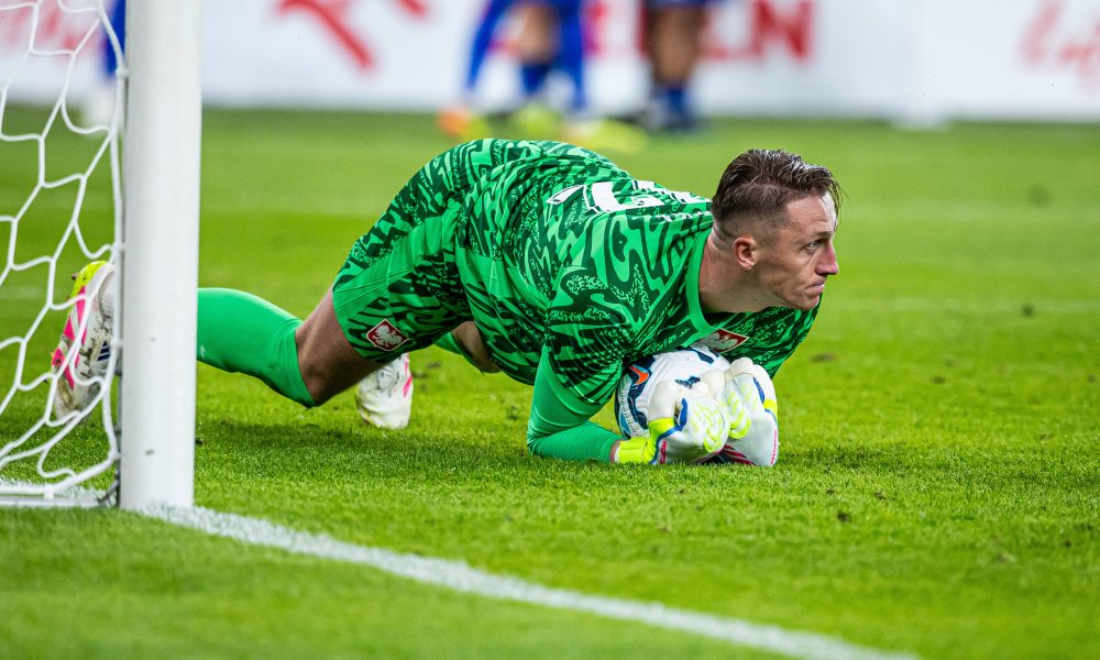 Le gardien de l'OGC Nice Marcin Bulka lors d'un match de la sélection polonaise.