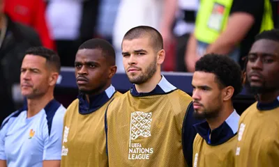 PSG Mercato : Luis Enrique s&rsquo;est entretenu avec Lucas Chevalier (LOSC)