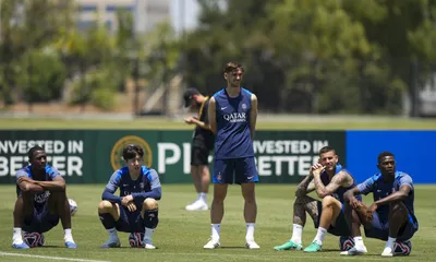 PSG : un joueur a quitté le groupe en urgence, deux dangers guettent Paris face à Messi