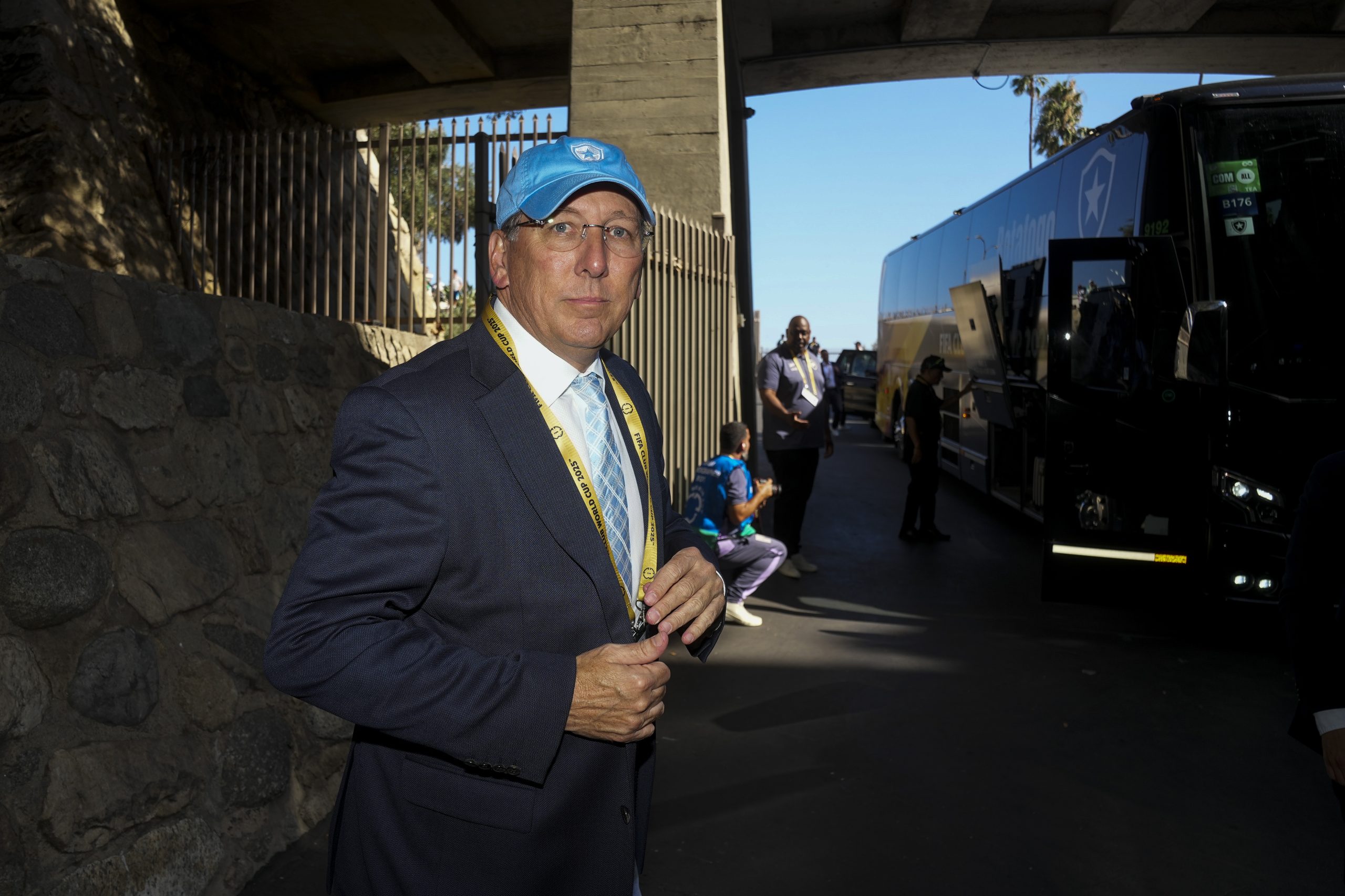 OL : Textor obtient un sursis à 80 M€