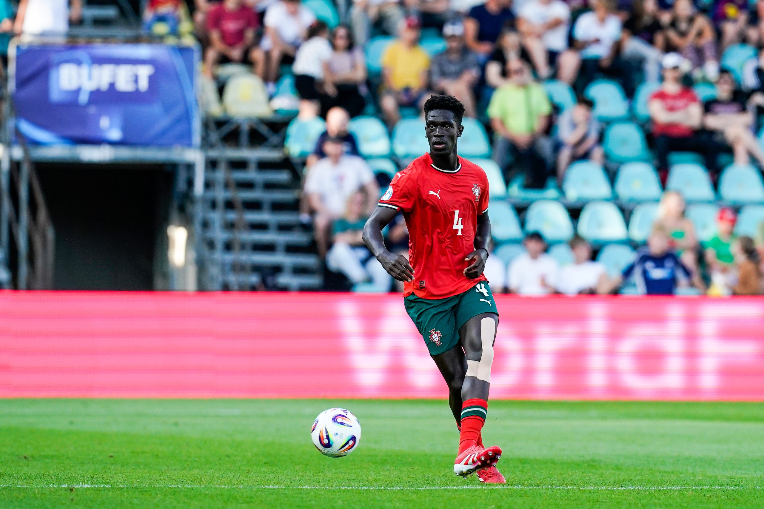 Chico Lamba avec les Espoirs portugais