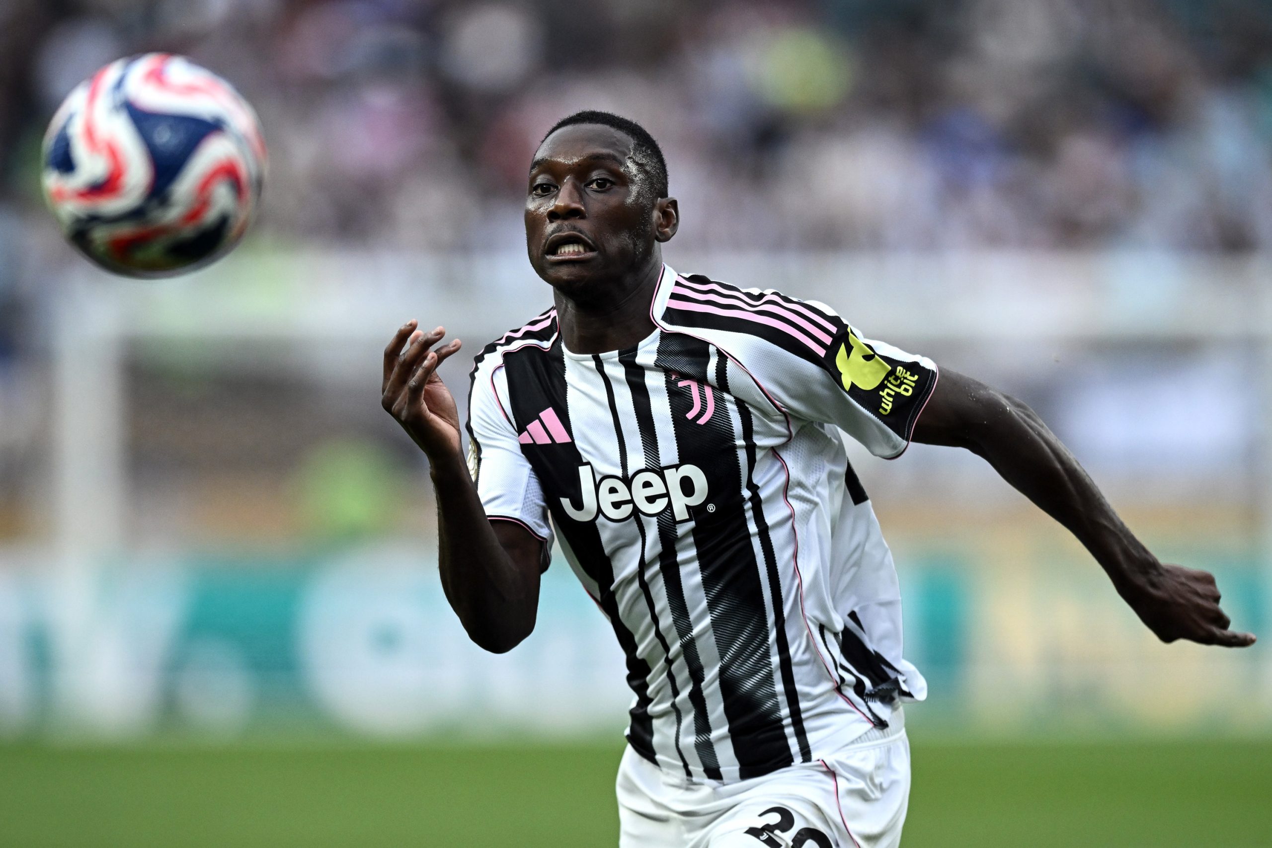 Les infos du jour : Kolo Muani (PSG) d'accord avec la Juventus, De Zerbi écarte Maupay (OM), le LOSC veut faire revenir Pavard