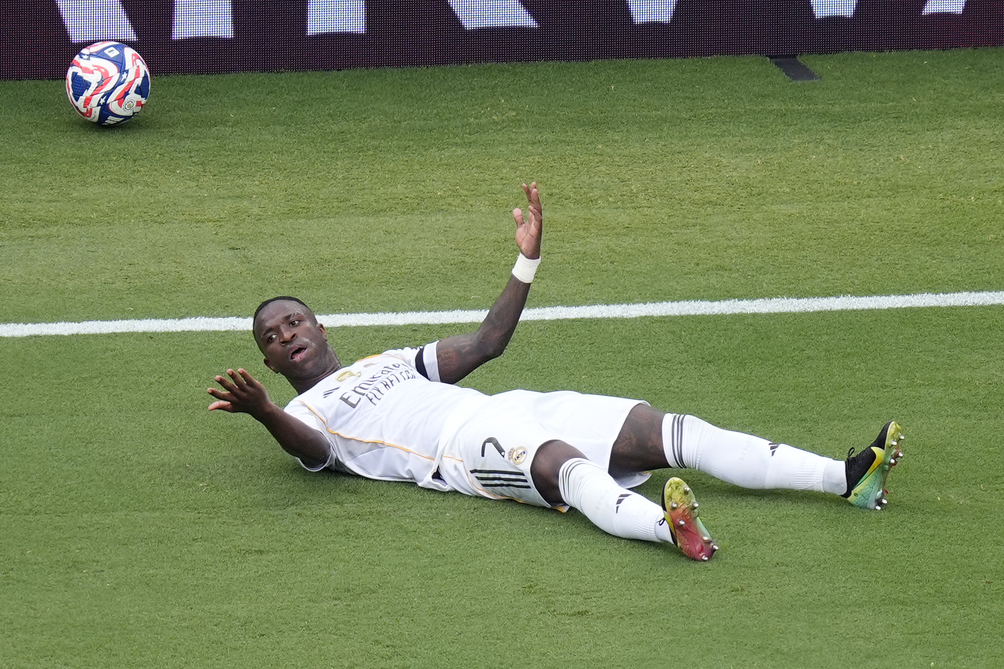 Real Madrid : Vinicius méchamment moqué à cause de Dembélé et du Ballon d'Or