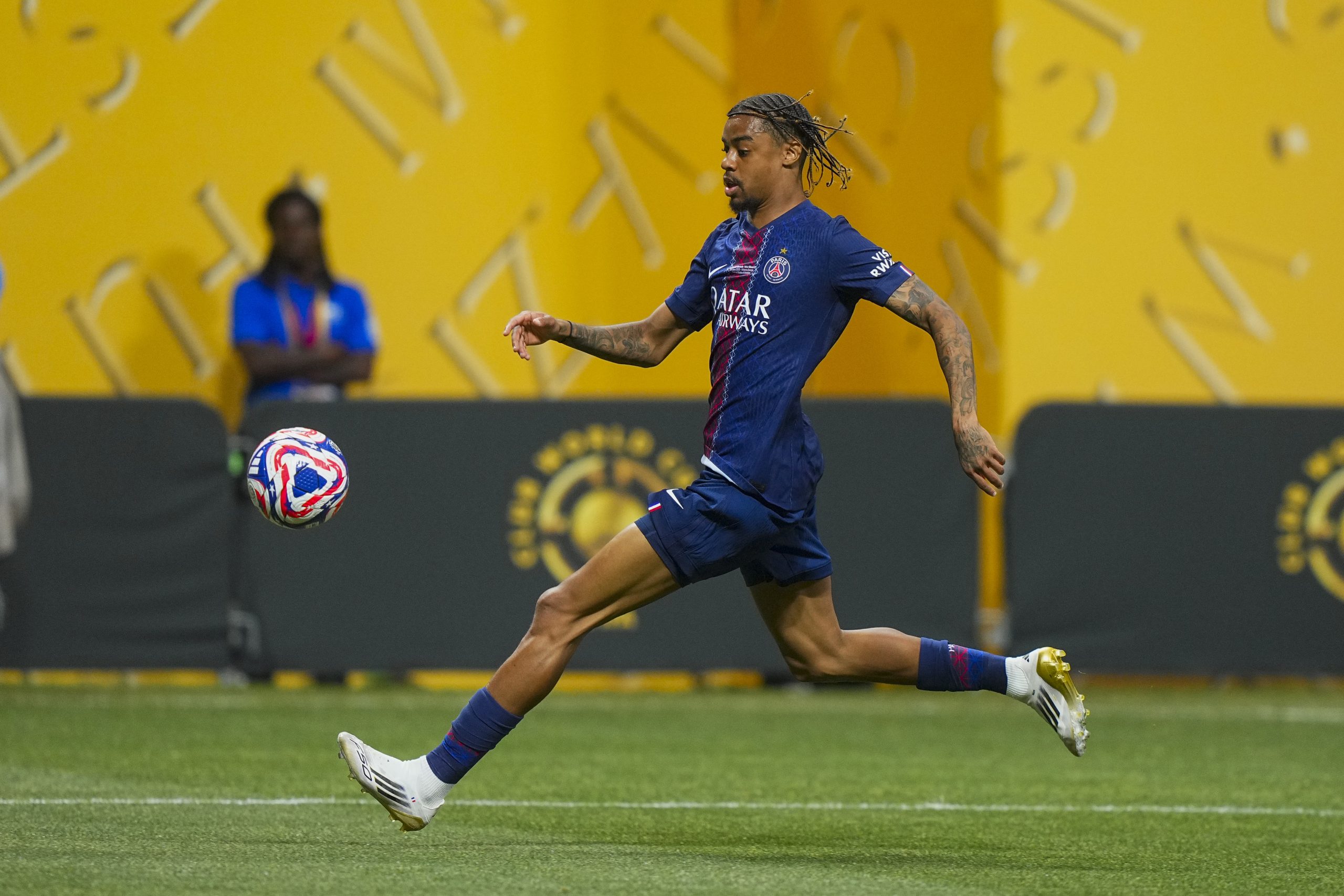 L'ailier du PSG Bradley Barcola en action lors du Mondial des Clubs.