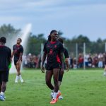 FC Barcelone Mercato : l’AC Milan baisse le tarif de Rafael Leao