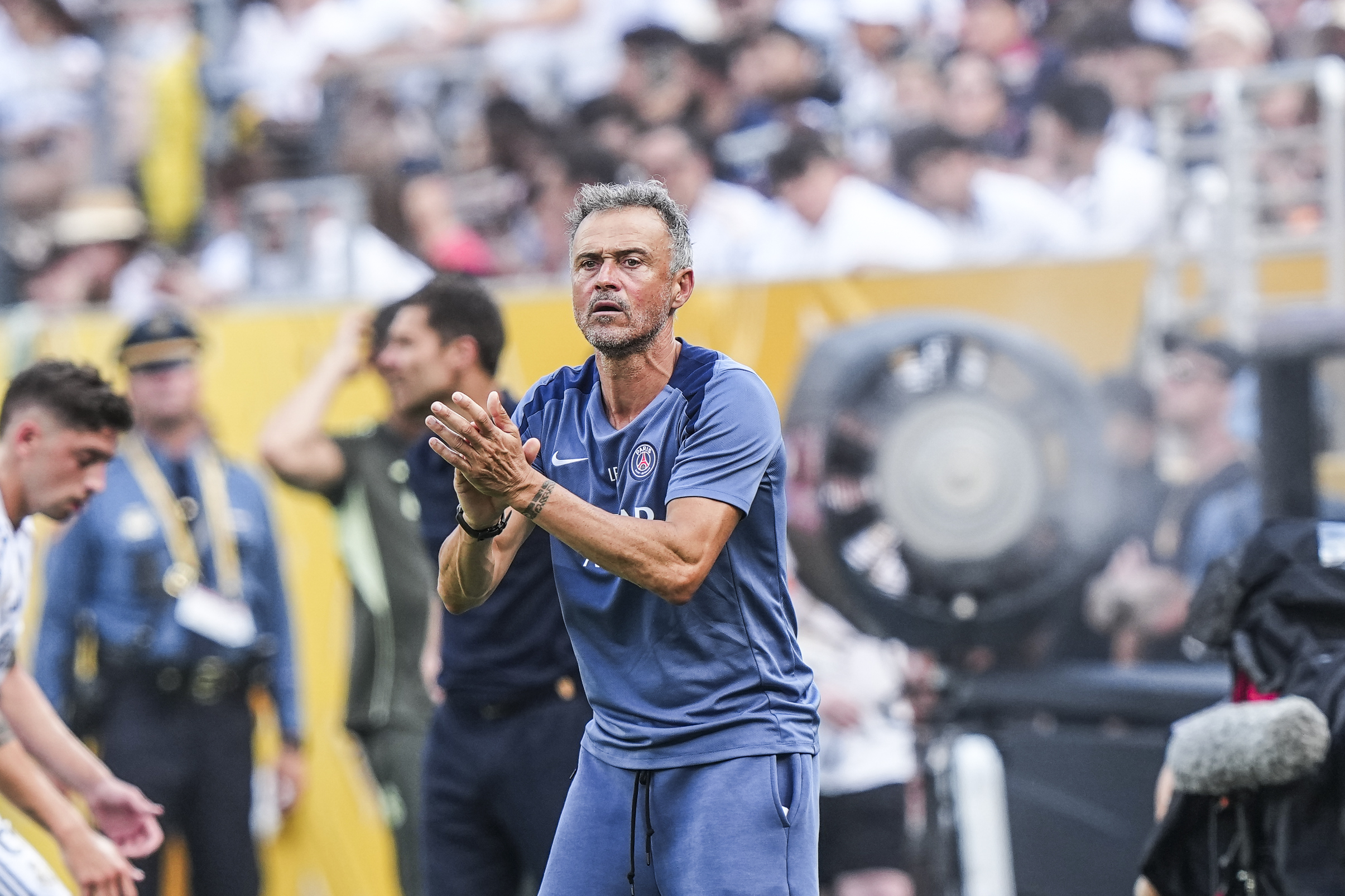 L'entraîneur du PSG, Luis Enrique, risque gros après son coup de sang contre Chelsea.