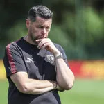 RC Lens Mercato : en attendant Thauvin, Pierre Sage a déjà recadré plusieurs joueurs !