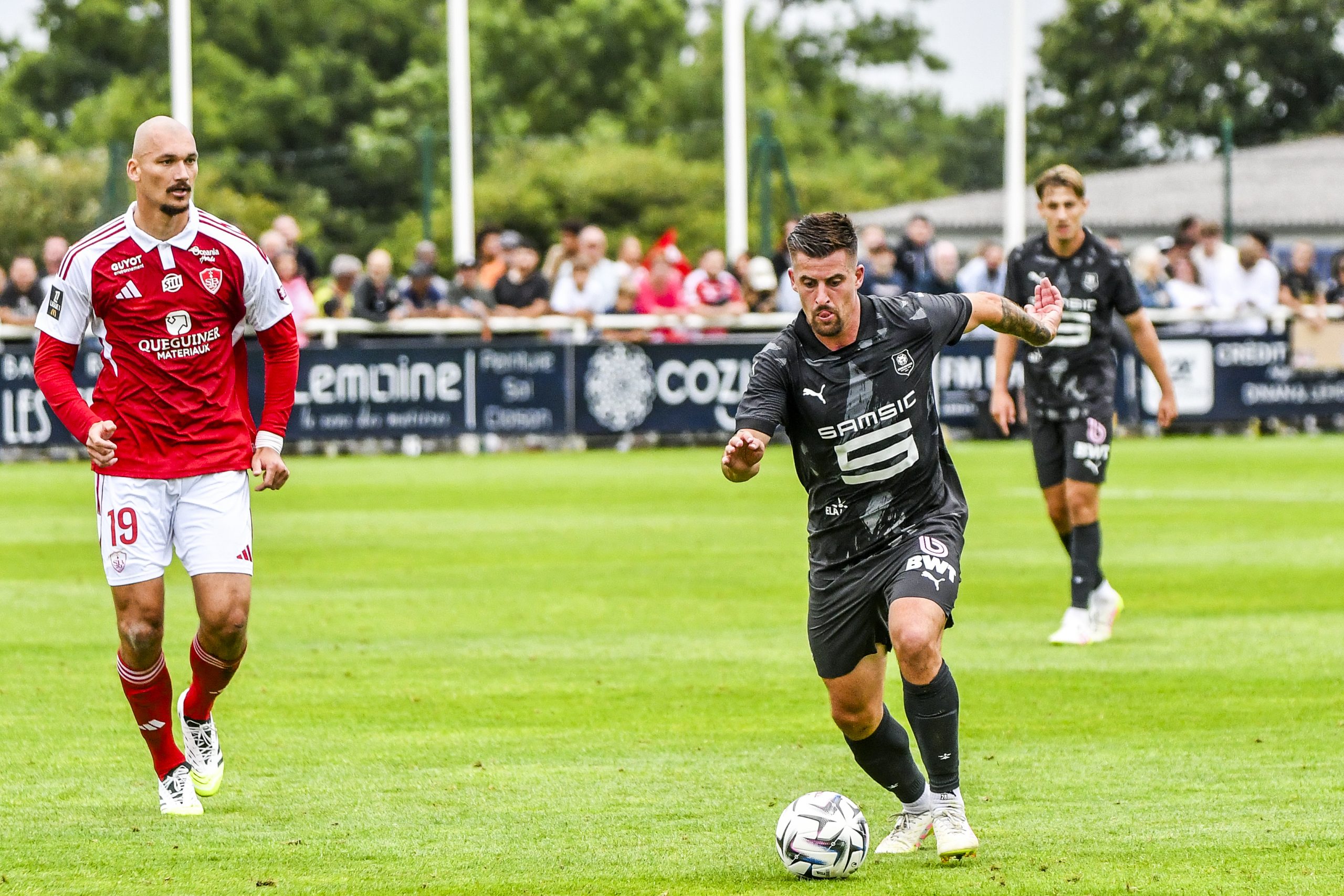 Baptiste Santamaria lors du match amical entre le Stade Rennais et Brest.