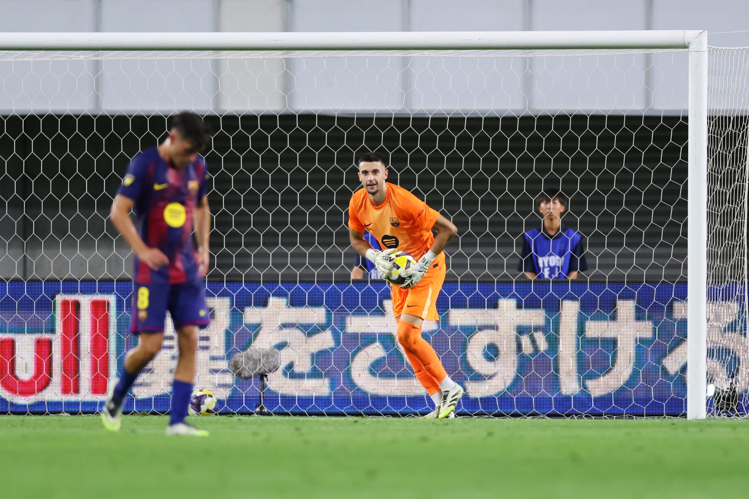 Le gardien du FC Barcelone Joan Garcia lors d'un match amical.