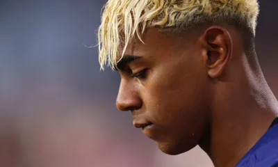 FC Barcelone : Lamal a démenti sa rupture mais Nicki Nicole s’affiche avec un autre que lui et Mastantuono ! 