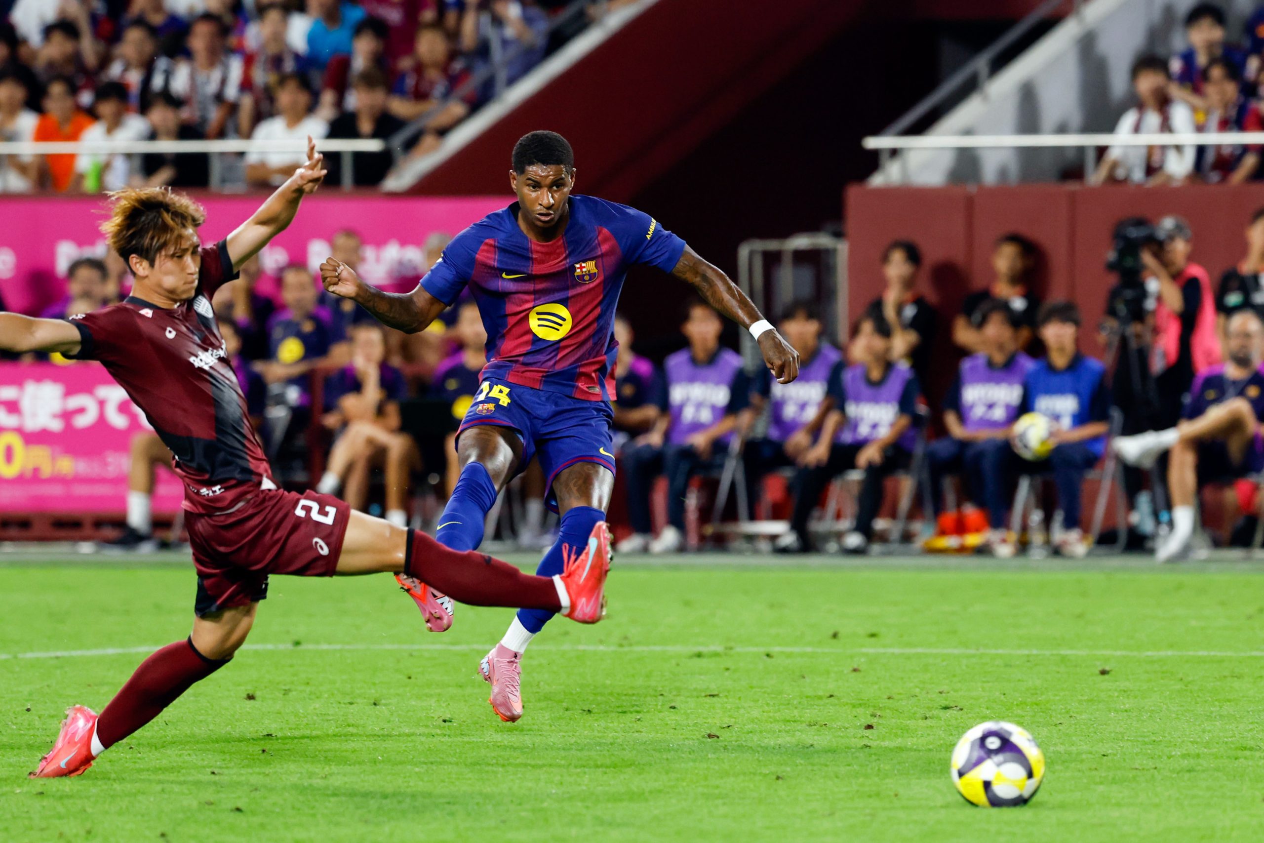 Marcus Rashford en action lors de son premier match amical avec le FC Barcelone.