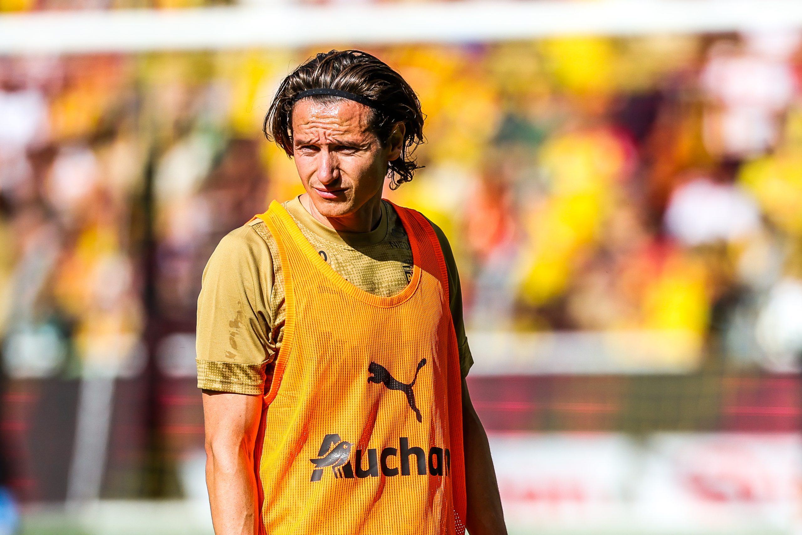 Florian Thauvin à l'échauffement avant un match du RC Lens.