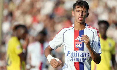 OL : Khalis Merah, cette pépite prête à faire oublier les stars parties cet été ?