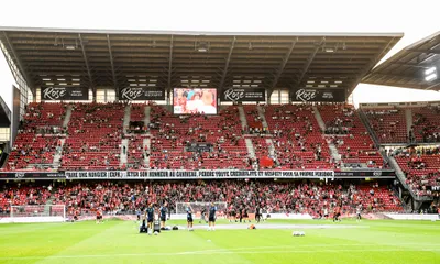 Stade Rennais – OM : les supporters rennais dézinguent Valentin Rongier avec une banderole
