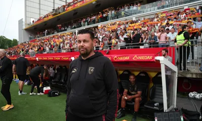 RC Lens : Pierre Sage revient sur la défaite, parle de Sarr, de Thauvin et des retrouvailles avec l&rsquo;OL