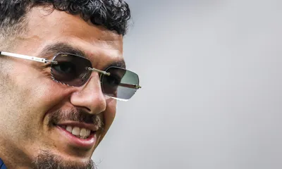 OL Mercato : le bel hommage du Groupama à Mikautadze (vidéo)