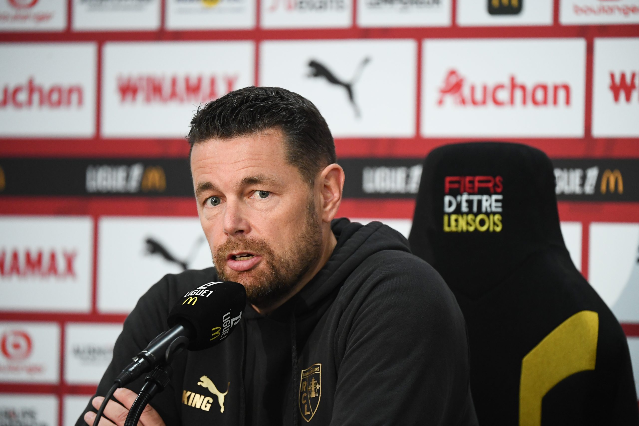 RC Lens : avant Brest, Sage annonce un départ et en dit plus sur Sinayoko !