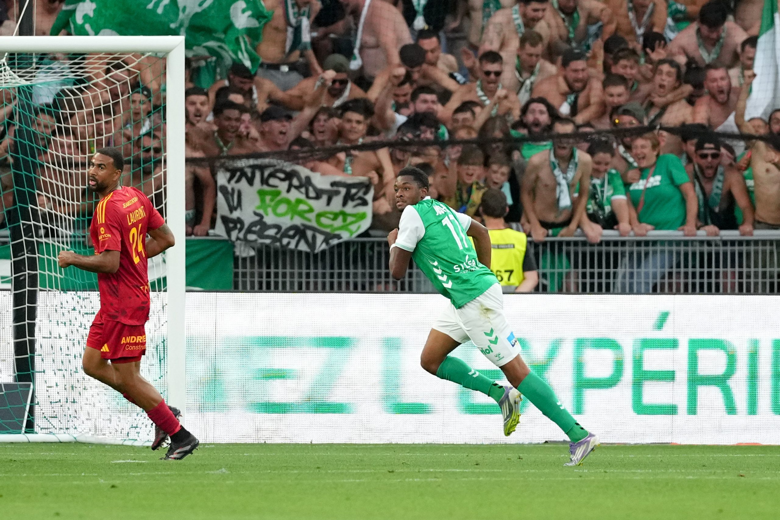 ASSE Mercato : les supporters de Brighton félicitent Kilmer Sports pour Duffus
