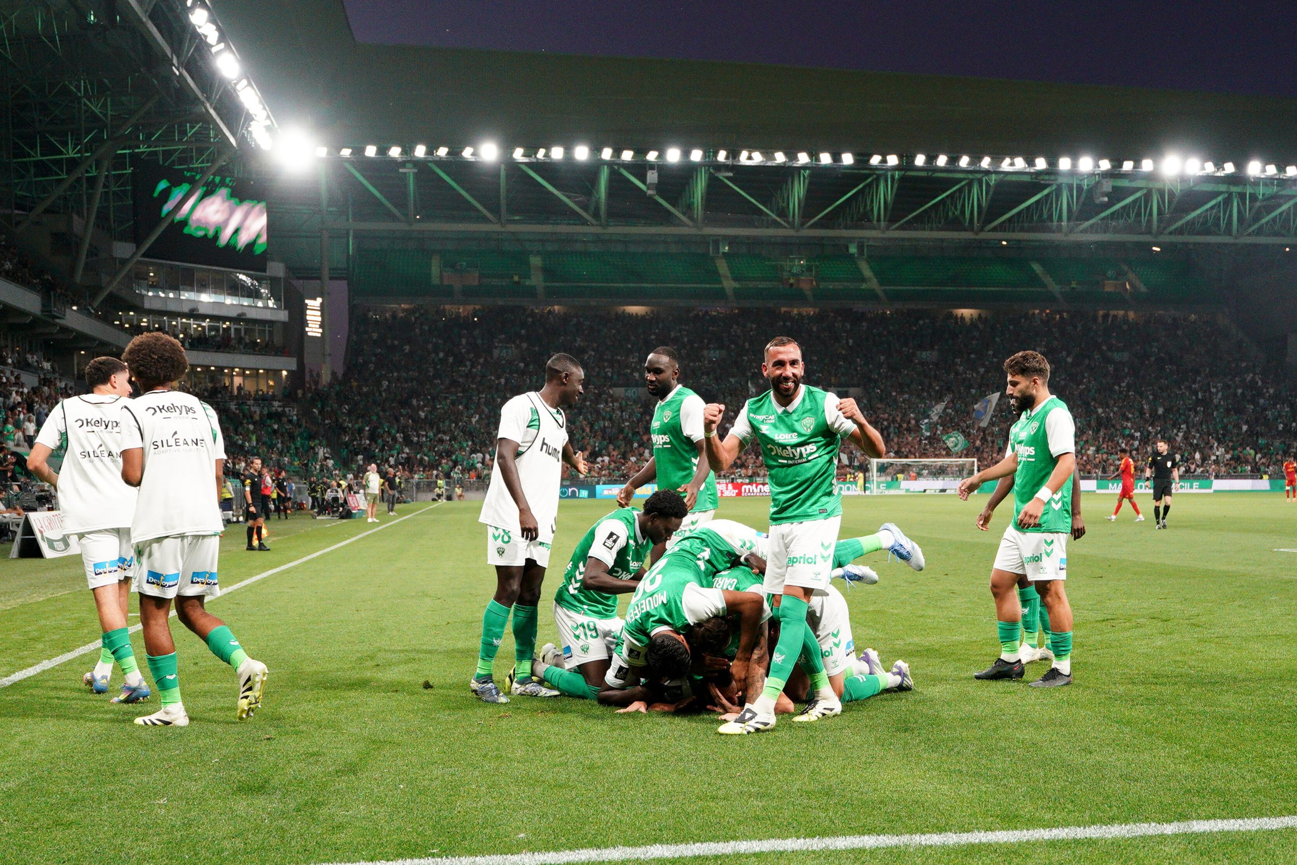 ASSE : les Verts surclassent Rodez et confirment leur statut de favori