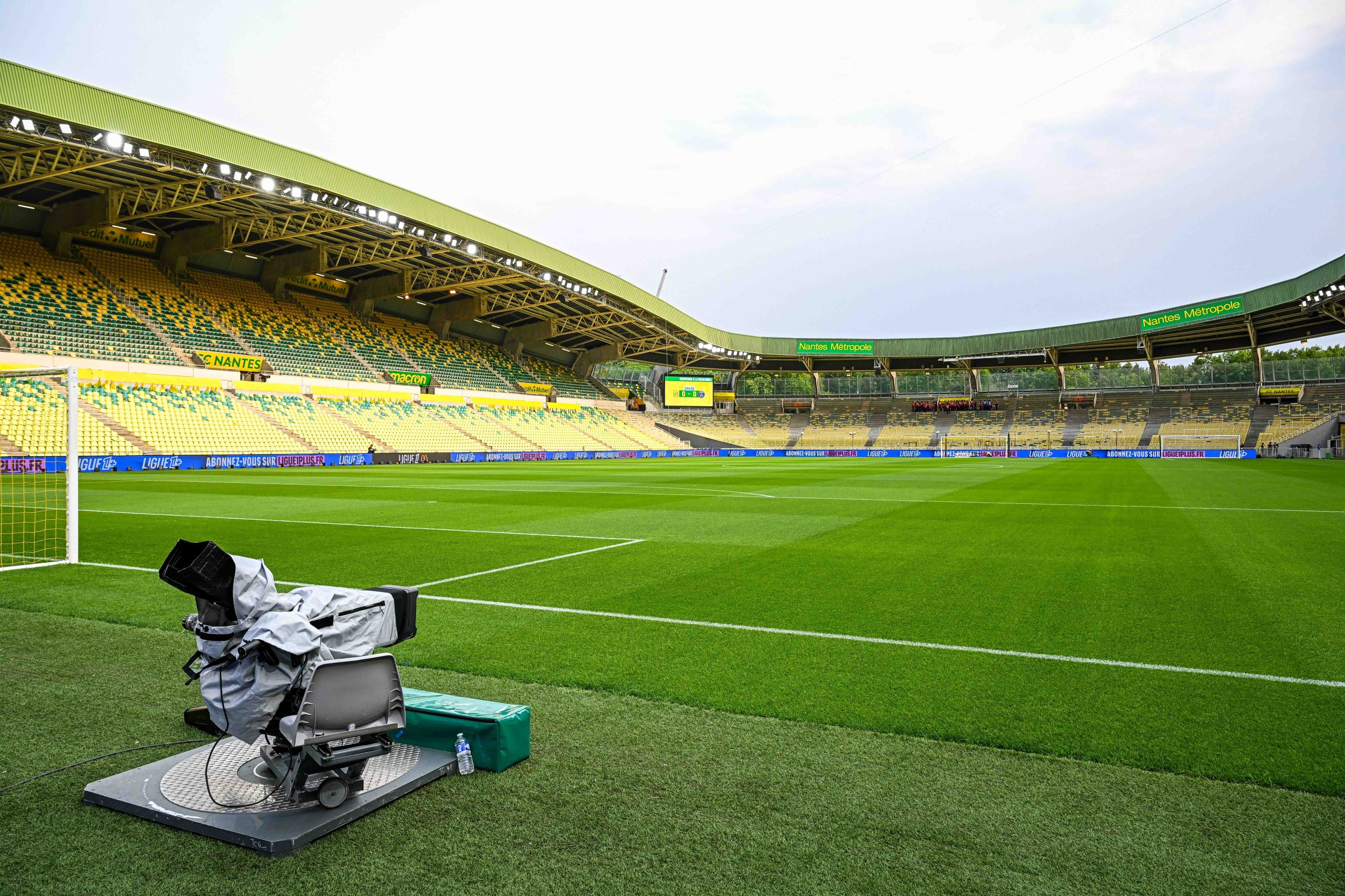 Une caméra de télévision placée à la Beaujoire.