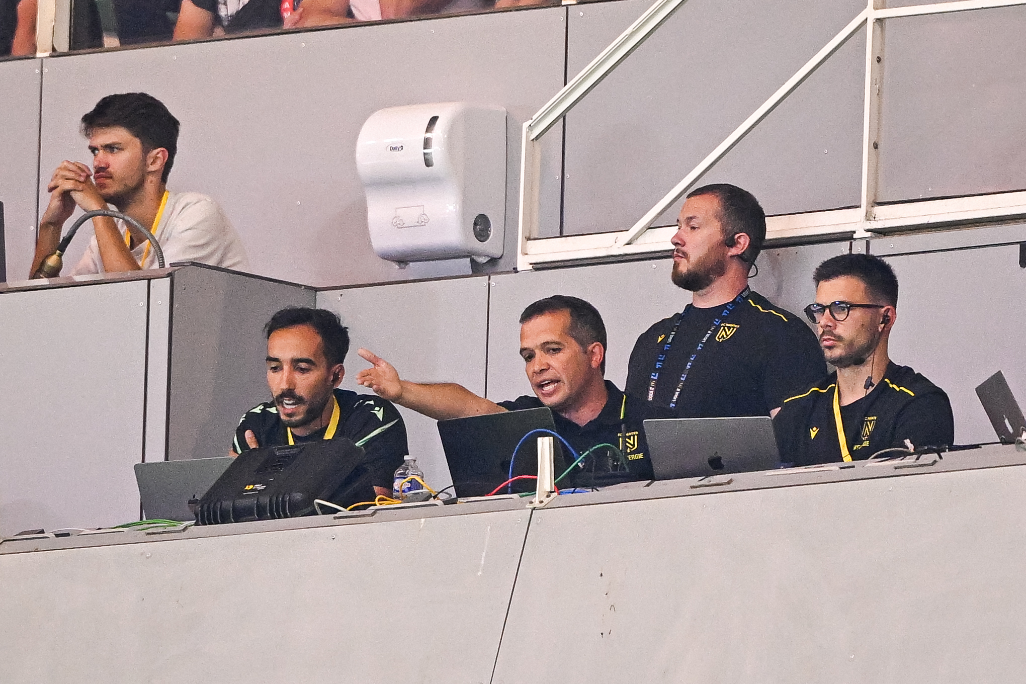 Luis Castro, qui a suivi une partie du match entre le FC Nantes et le PSG depuis les tribunes.