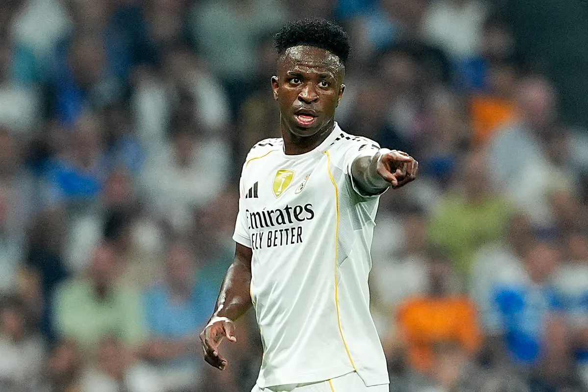 Tin chuyển nhượng trưa 24/8: Real Madrid chính thức rao bán Vinicius; Casemiro xác nhận rời Man Utd