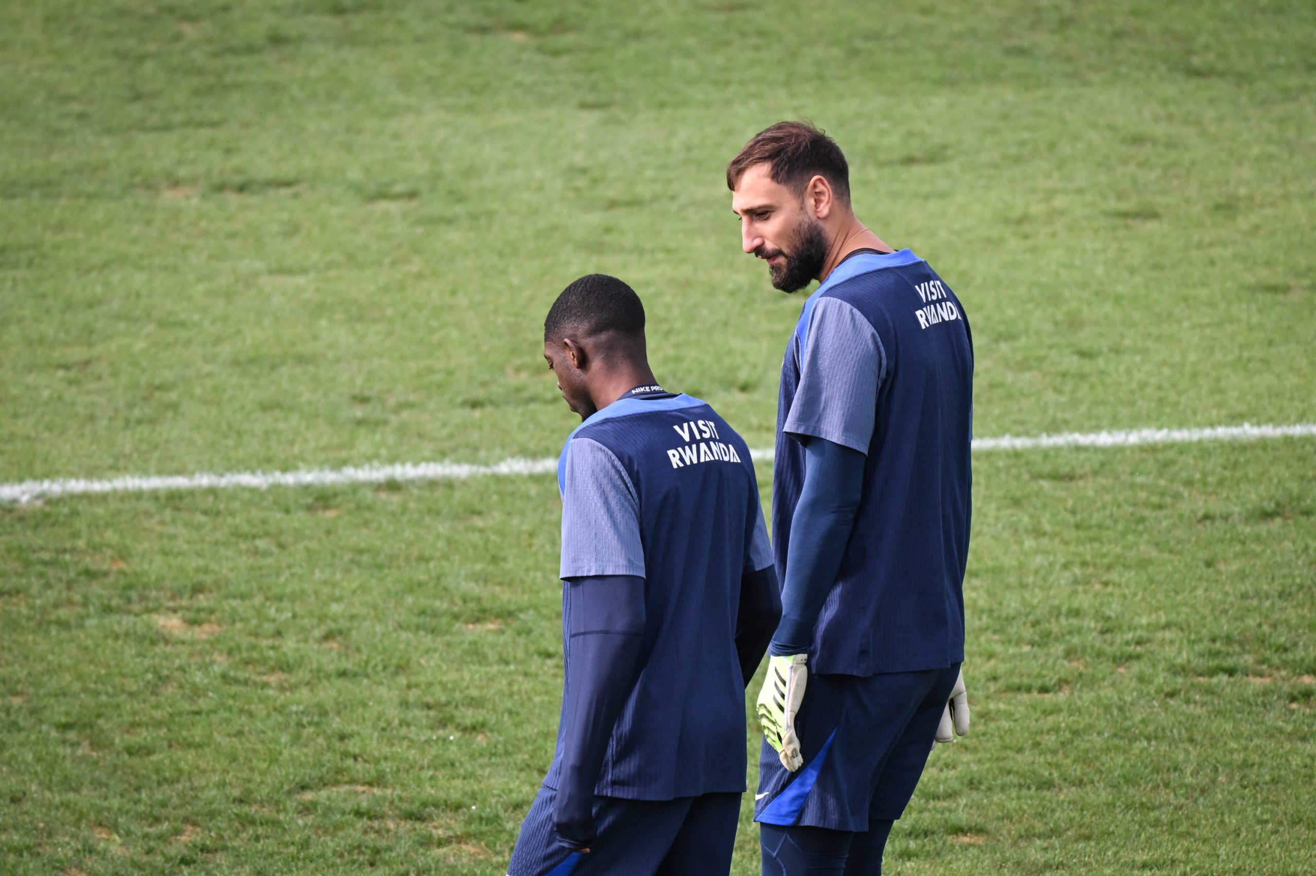 PSG : le Parc a fait ses adieux à Donnarumma, les réactions de Ruiz et Neves