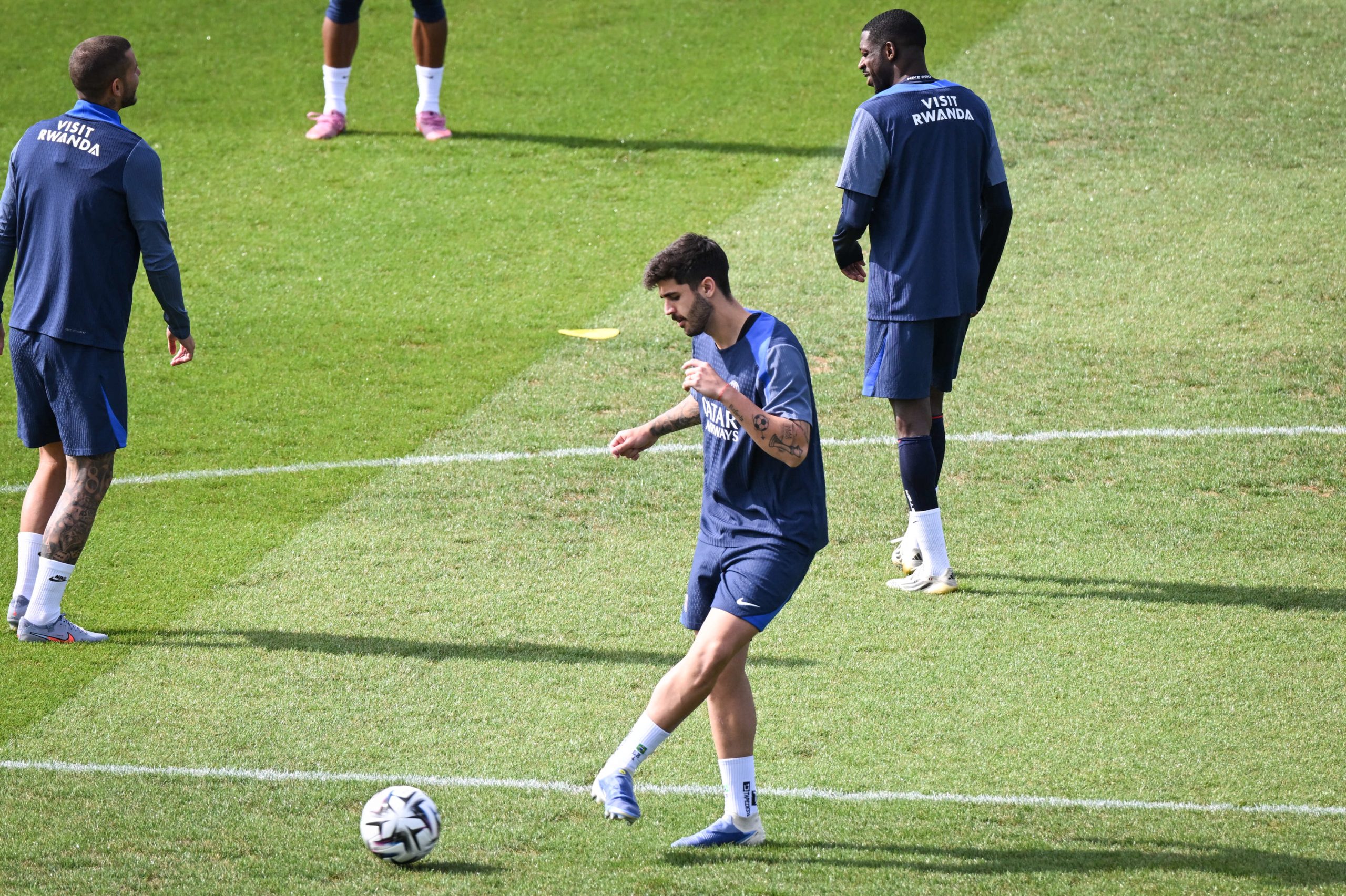 Lucas Beraldo lors d'un entraînement du PSG.