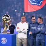 PSG – Angers SCO : Luis Enrique réagit à l&rsquo;hommage pour Donnarumma et tranche sur le tireur de penaltys