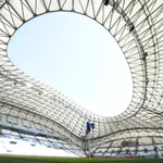 OM – PSG : le Vélodrome frappé par la tempête, des images impressionnantes