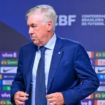 FC Barcelone : Carlo Ancelotti a mis le feu au Barça !