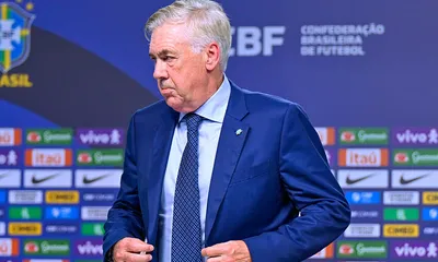 FC Barcelone : Carlo Ancelotti a mis le feu au Barça !