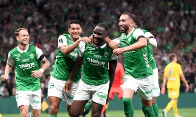 ASSE : les Verts calent contre Grenoble mais restent leaders de Ligue 2