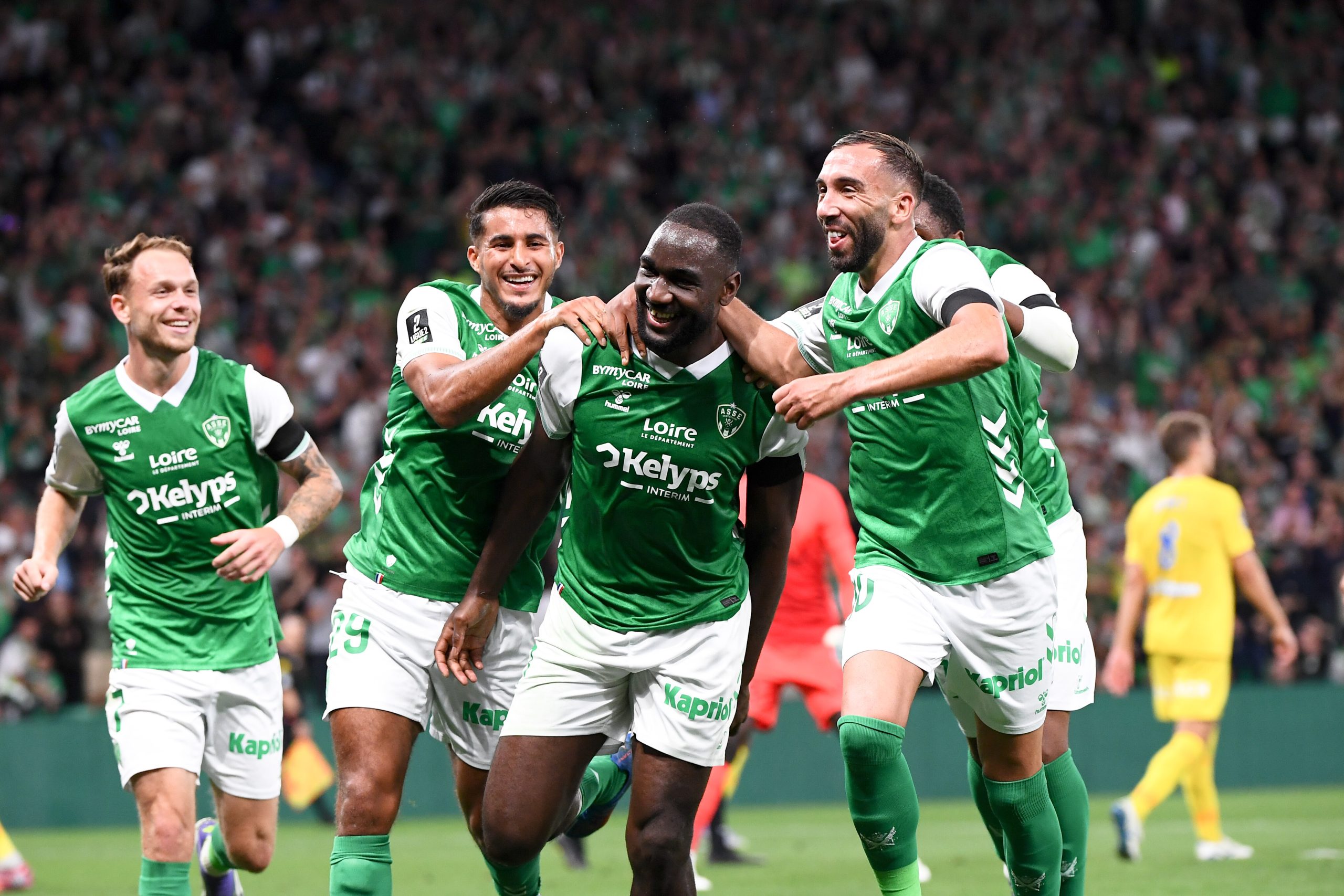 ASSE : les Verts calent contre Grenoble mais restent leaders de Ligue 2