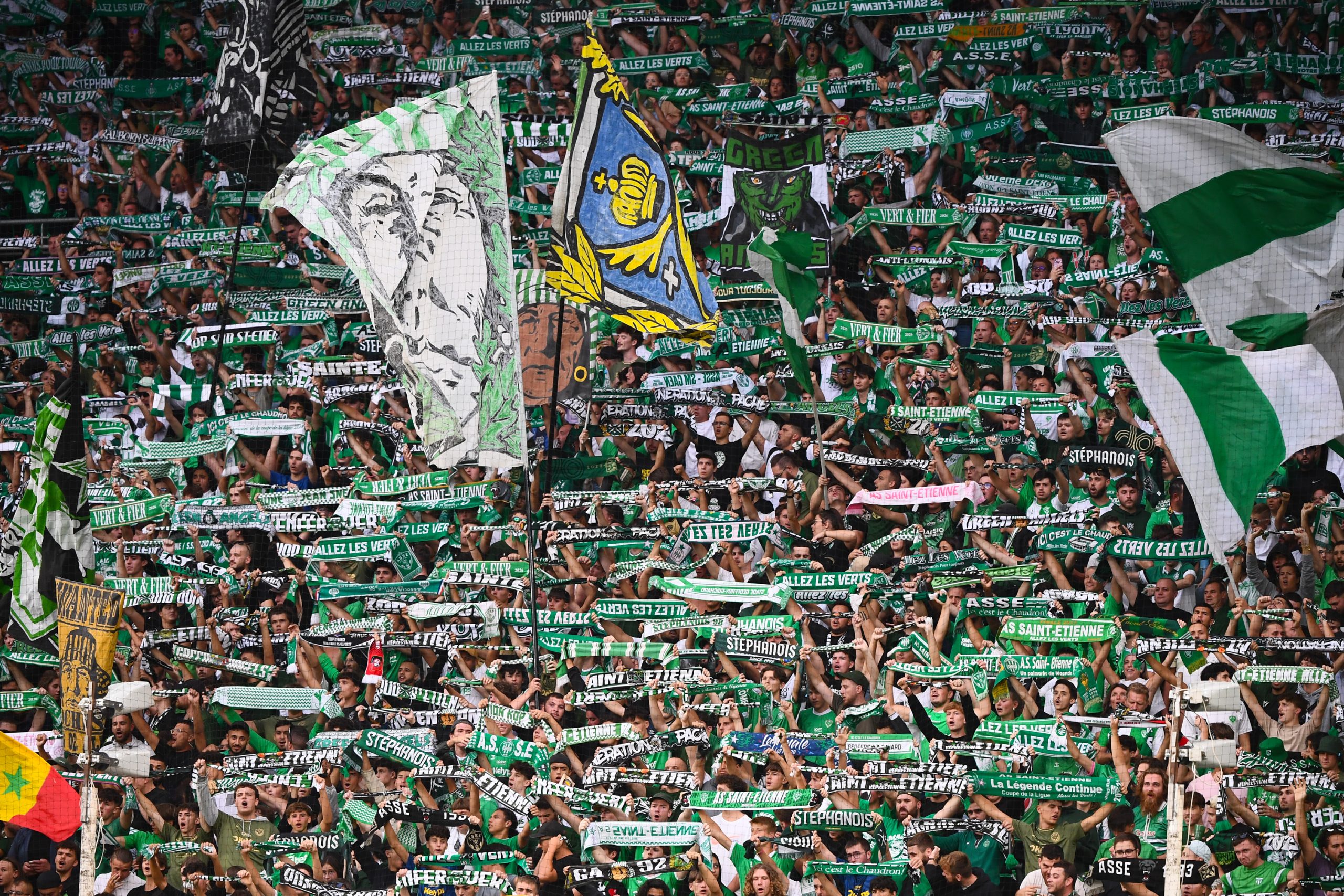 Les supporters de l'ASSE lors d'un match à Geoffroy-Guichard.
