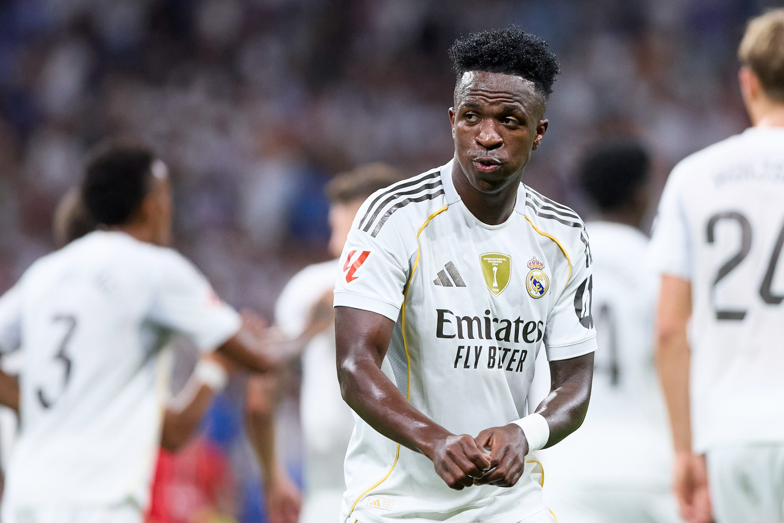 Real Madrid – OM : ça se tend déjà entre Xabi Alonso et Vinicius !