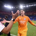 OL : Greif – Descamps, un match parti pour durer à Lyon ?