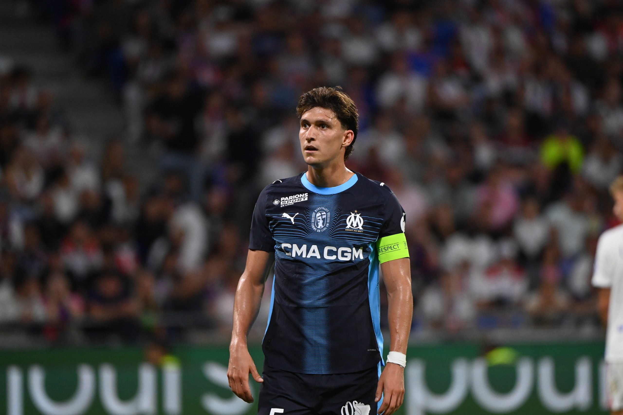 Le capitaine de l'OM, Leonardo Balerdi, lors du match à Lyon.