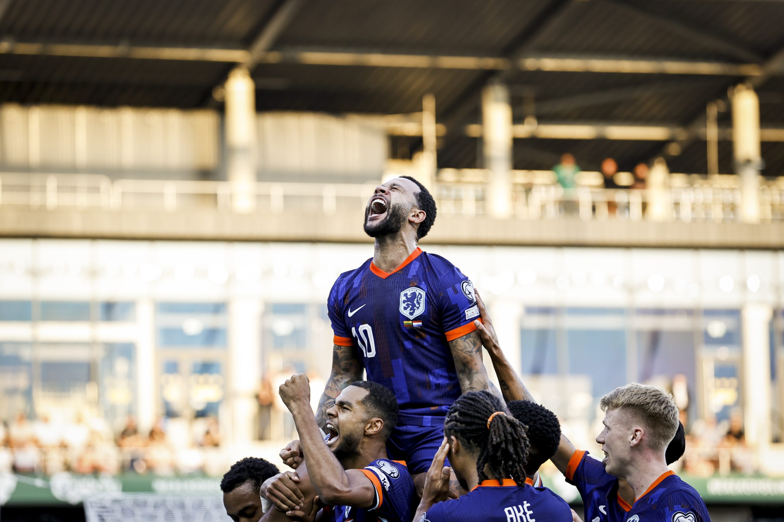 Memphis Depay, heureux après avoir inscrit son 51e but avec les Pays-Bas.