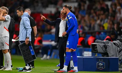 Deschamps monte au créneau après les sifflets contre Rabiot au Parc