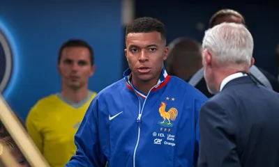 Les infos du jour : Mbappé se confie, l&rsquo;OM officialise Pavard, Mandanda prend sa retraite, Labrune sauve sa peau à la LFP