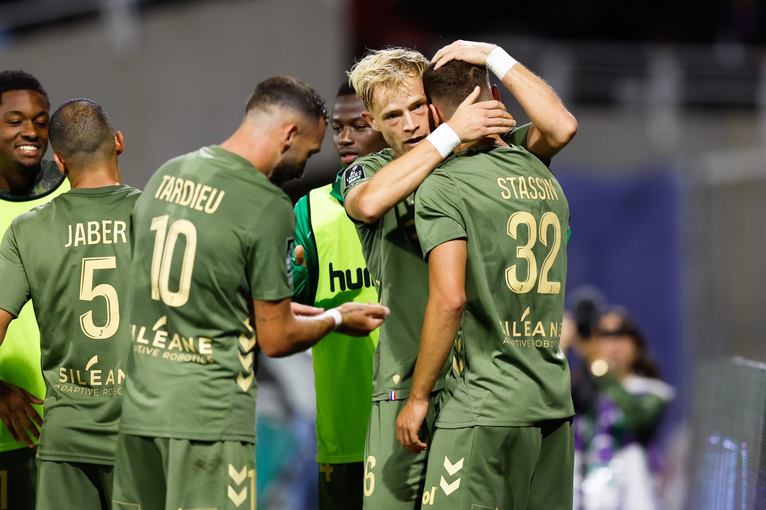 ASSE Mercato : Bernauer revient sur l'été agité de Stassin et Davitashvili, et sur le cas Pierre Ekwah