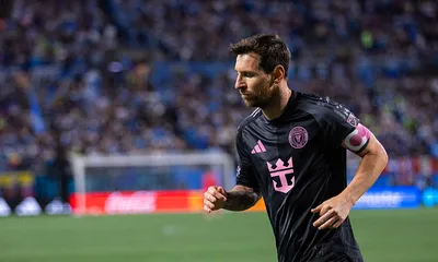 PHOTO : Lionel Messi et la carte à 1,5 million de dollars !