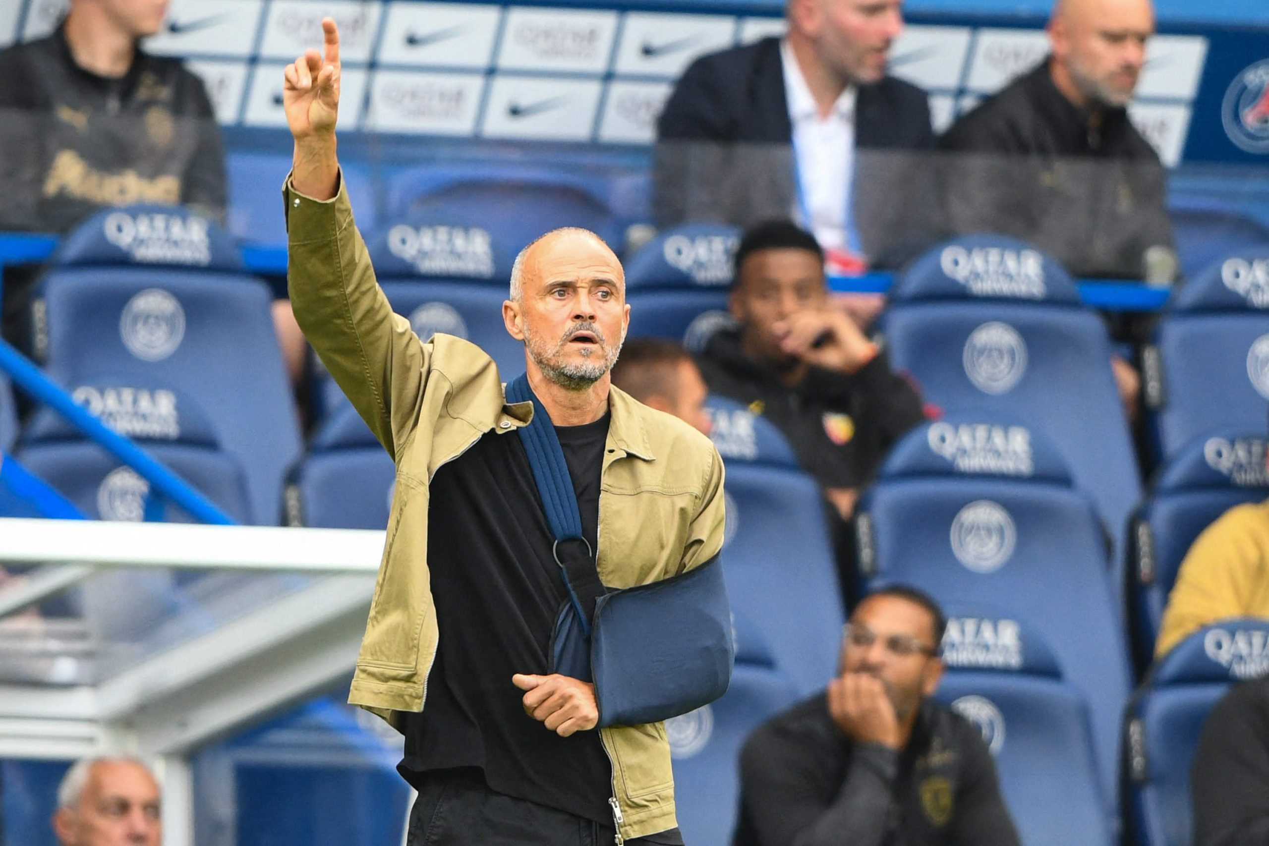 Luis Enrique est descendu au bord du terrain lors de la seconde période de PSG-Lens.