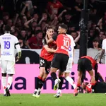 Stade Rennais – OL : Lyon voit rouge et craque face à Rennes pour sa première défaite de la saison