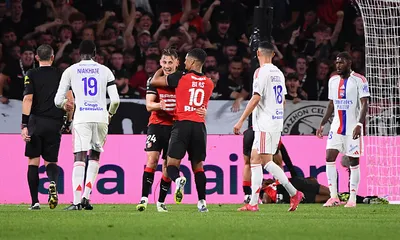 Revue de presse : ça grogne à Lens, Pierre Ménès relance la polémique arbitrale après Stade Rennais – OL ! 