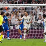 Real Madrid – OM : Rulli en sort grandi, Mbappé en bourreau… les tops et les flops du match