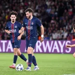 FC Barcelone – PSG : la décision est tombée pour Kvara !