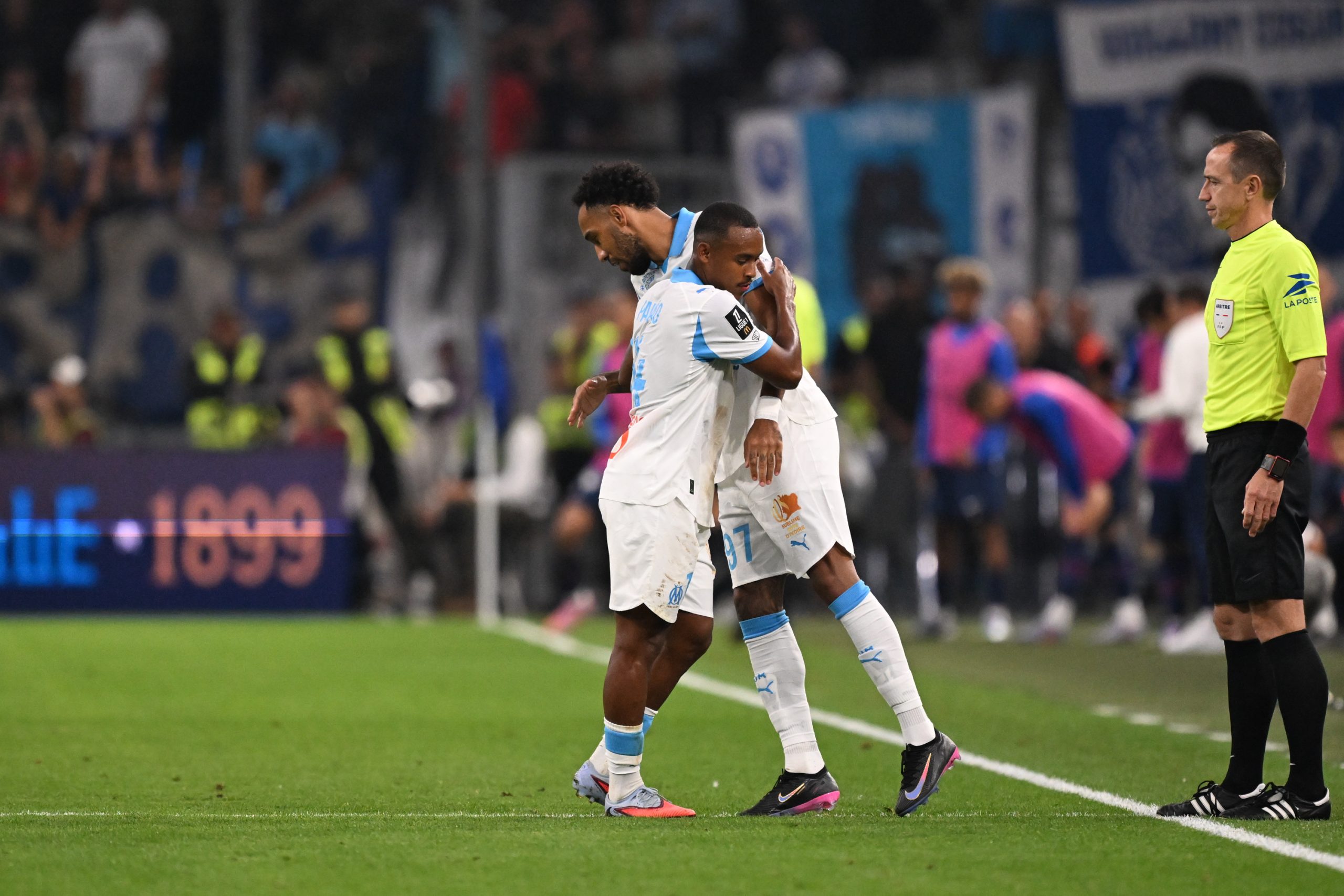 Pierre-Emerick Aubameyang remplaçant Igor Paixao lors du match entre l'OM et le PSG.