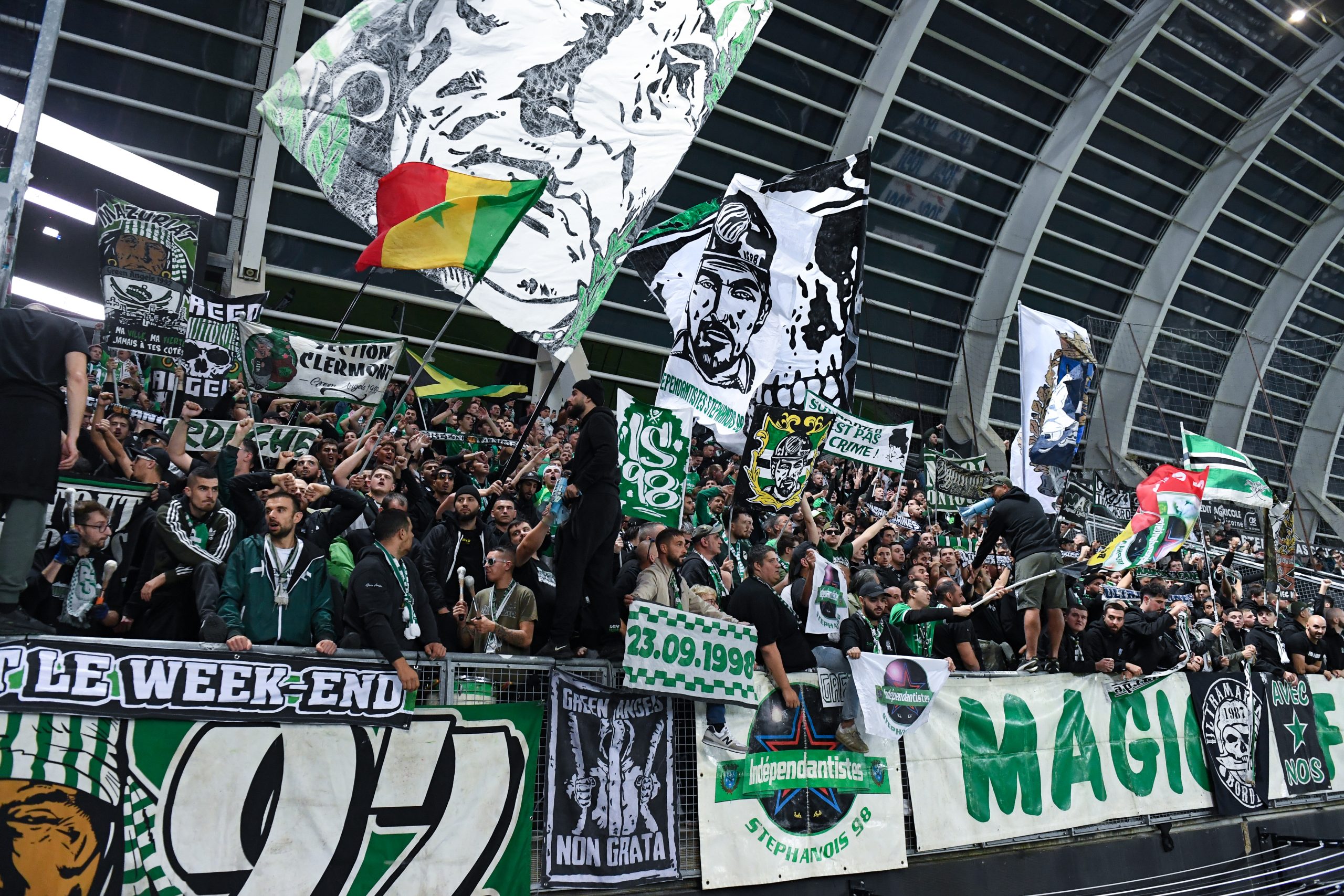 Green Angels et Magic Fans côte à côte lors du match de l'ASSE à Amiens.
